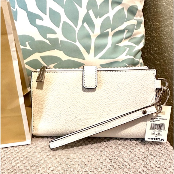 Michael Kors white leather wallet - Picture 2 of 16